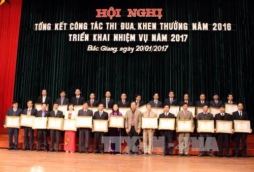 Công tác thi đua khen thưởng là động lực thúc đẩy phát triển kinh tế - xã hội ảnh 1