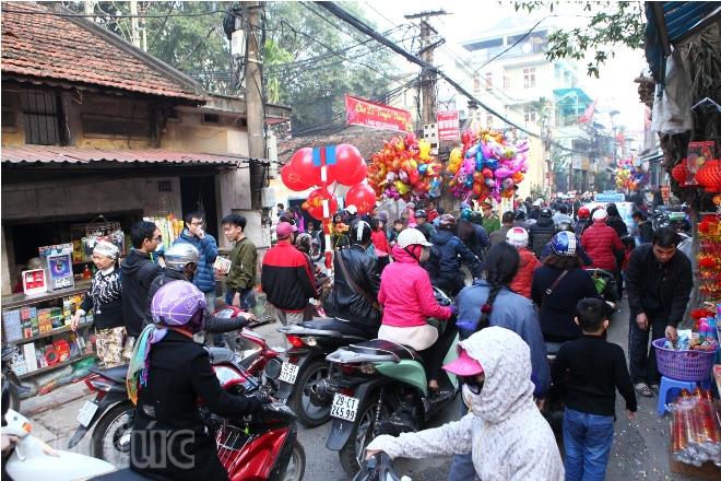 Chợ Tết làng Quan Nhân, nơi Tết xưa trở về ảnh 1