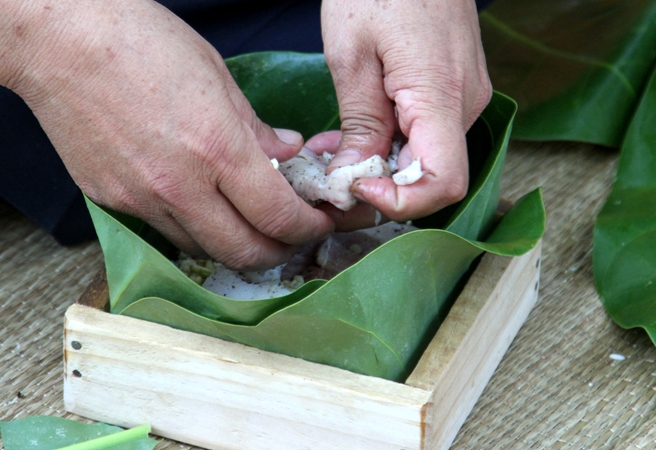  Hương vị bánh chưng gói lá bàng vuông ảnh 2