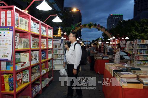Thành phố mang tên Bác rộn ràng vào xuân ảnh 2