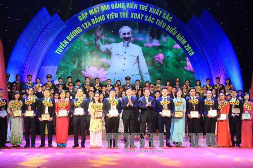 Đảng viên trẻ say mê hoạt động tình nguyện ảnh 1