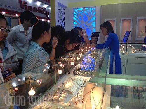 Có nên đầu tư vàng trong năm 2017? ảnh 1