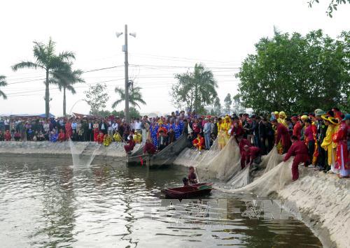 Lễ rước nước, tế cá tại hội đền Trần Nam Định 2017 ảnh 2