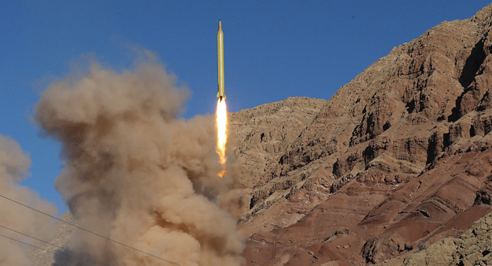 Iran tiếp tục thử tên lửa 'nắn gân' Mỹ ảnh 1
