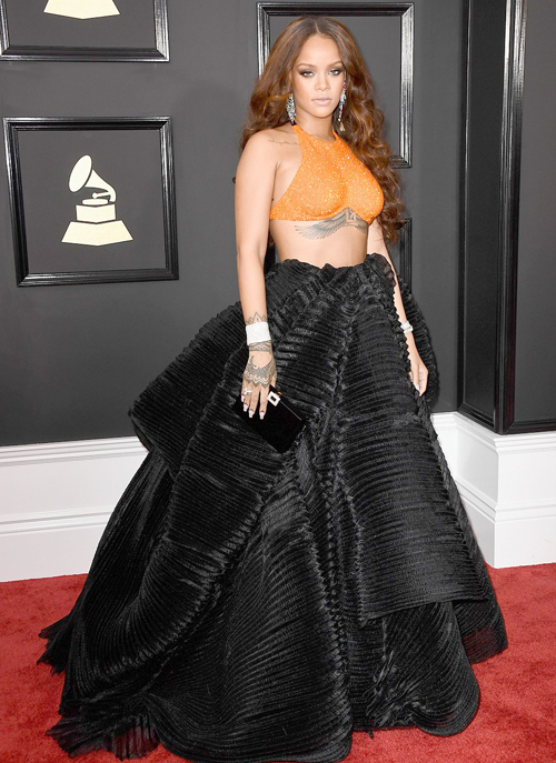 Sao khoe vẻ gợi cảm 'triệt để' trên thảm đỏ Grammy ảnh 3