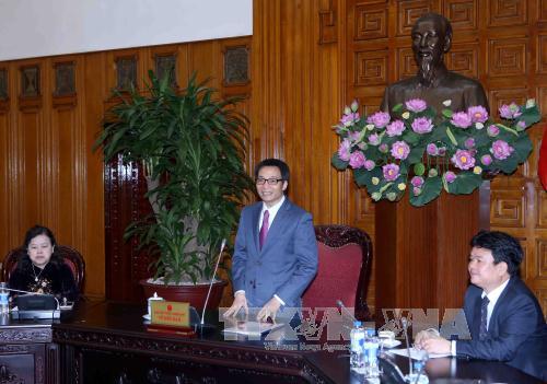 Phó Thủ tướng gặp mặt các thầy thuốc nhân ngày 27/2 ảnh 1