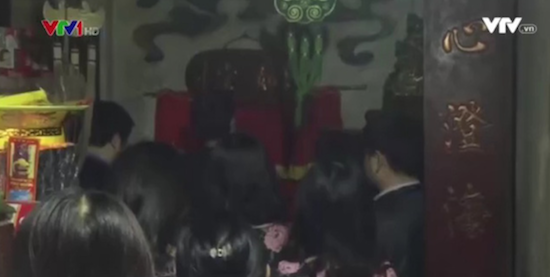 Hạ bậc lương cán bộ Bộ Công Thương đi lễ trong giờ hành chính ảnh 1