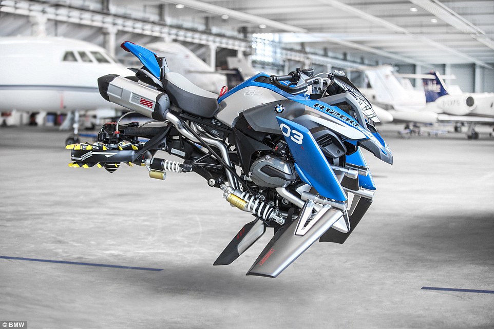 Hiện thực hóa mẫu Lego, BMW tính chế tạo xe máy biết bay ảnh 1