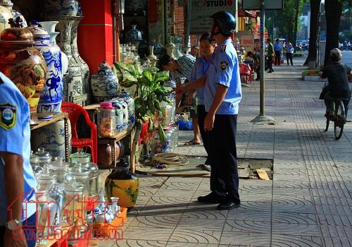 Quận 3 cũng quyết liệt giành lại vỉa hè cho người đi bộ ảnh 1