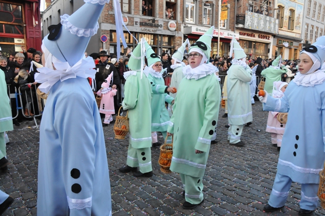 Độc đáo lễ hội hóa trang Carnaval Binche tại Bỉ ảnh 2
