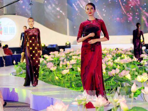 Duyên dáng Áo dài Thành phố Hồ Chí Minh ảnh 6