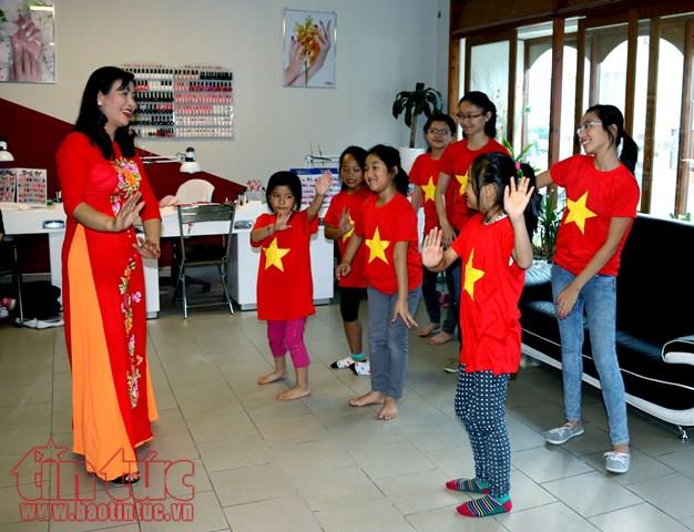 ‘Dân vận khéo’ của phụ nữ Việt tại Séc ảnh 2