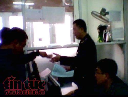 Mục sở thị Hải quan Hải Phòng công khai nhận tiền 'bôi trơn' ảnh 3