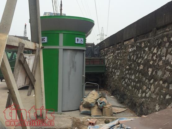 Sợ hãi bước chân vào nhà vệ sinh công cộng tại Hà Nội ảnh 9