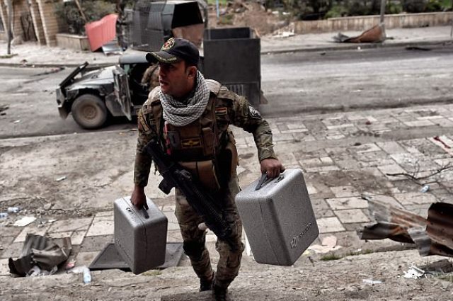 Quân đội Iraq dùng lựu đạn cầu lông khiến IS chịu đòn đau ảnh 3