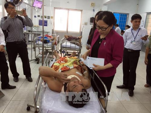 Hiện trường vụ sập giàn giáo làm 7 người bị thương ảnh 6