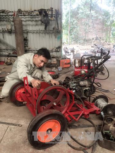 Say mê sáng chế máy nông nghiệp đa năng ảnh 1