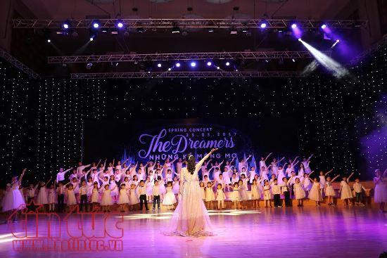 Hòa nhạc Mùa xuân xuất sắc kể chuyện mộng mơ ảnh 2