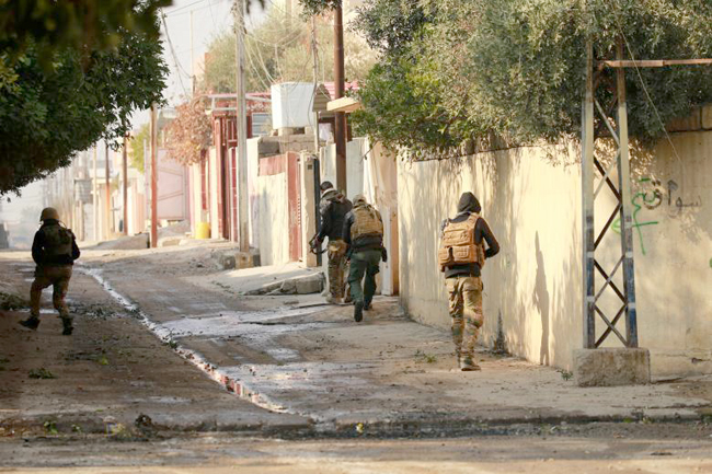 Cuộc chiến bắn tỉa nóng bỏng tại Mosul ảnh 7