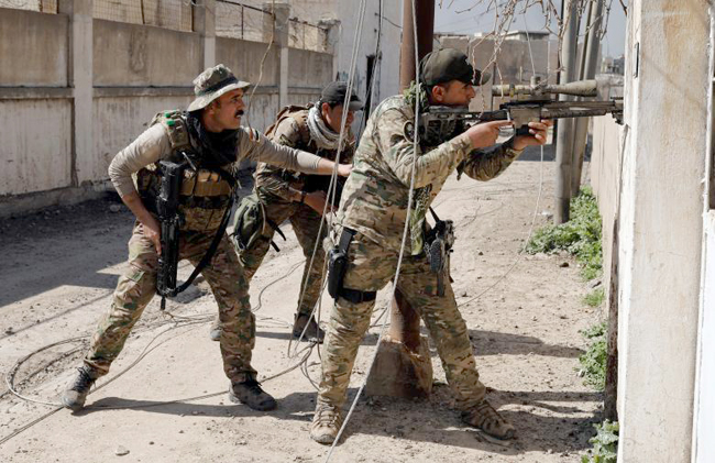 Cuộc chiến bắn tỉa nóng bỏng tại Mosul ảnh 9