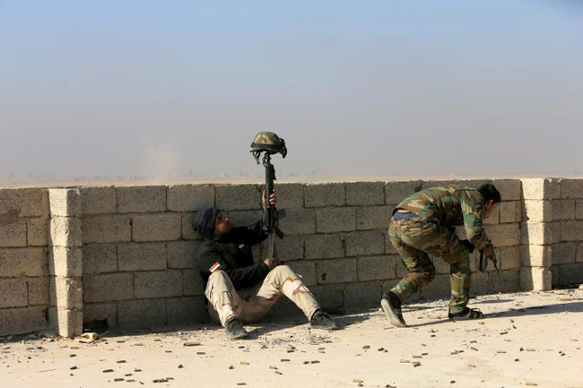 Cuộc chiến bắn tỉa nóng bỏng tại Mosul ảnh 12