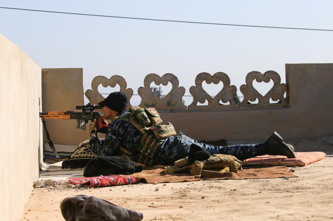Cuộc chiến bắn tỉa nóng bỏng tại Mosul ảnh 13
