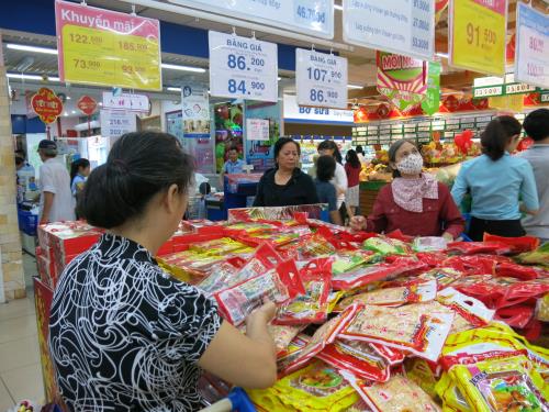 Thiệt hại ‘kép’ từ cuộc đua ‘siêu’ lãi suất ảnh 2