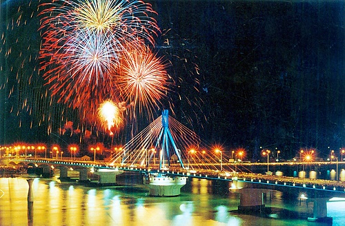 Hút hồn với tour du lịch Đà Nẵng ngắm pháo hoa ảnh 2