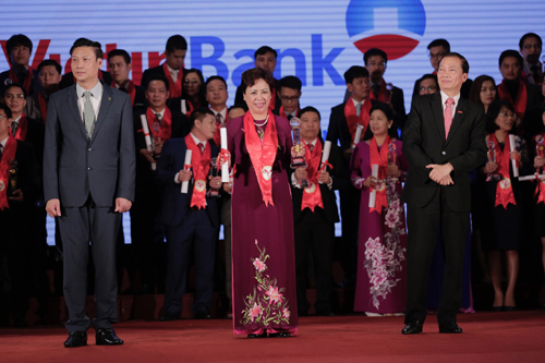 VietinBank - Top 10 Thương hiệu mạnh Việt Nam 13 năm liên tiếp ảnh 2