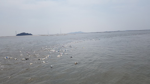 Giữa căng thẳng, những chai gạo Hàn Quốc vẫn lênh đênh tìm đường đến Triều Tiên ảnh 3