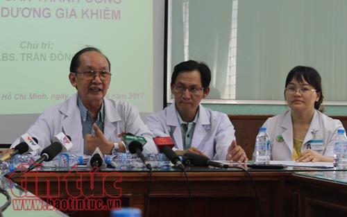 Mẹ 'nhường' nửa lá gan cứu con trai 10 tuổi ảnh 1