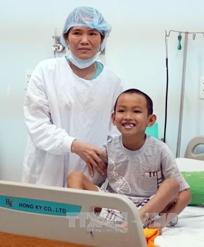 Thót tim với ca ghép gan đặc biệt: Cả người cho và nhận đều bất thường ảnh 1