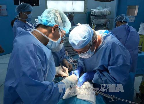 Thót tim với ca ghép gan đặc biệt: Cả người cho và nhận đều bất thường ảnh 2