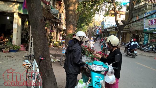 Trật tự vỉa hè vẫn 'phập phù' theo ý thức người dân ảnh 4