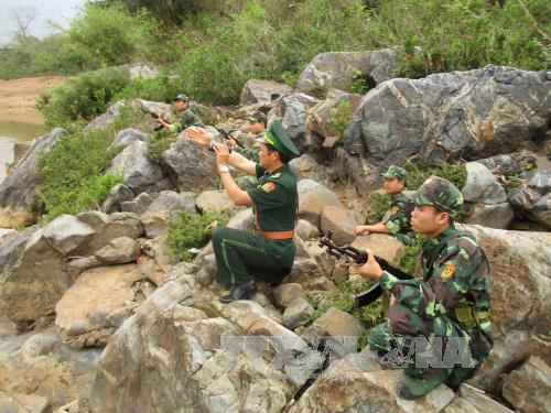 Chắc tay súng giữ vững bình yên vùng biên giới ảnh 1