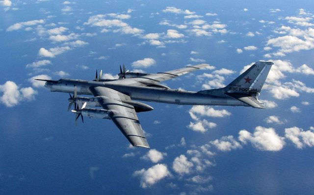 Quan hệ với Mỹ thấp lịch sử, Nga đưa máy bay ném bom tới gần Alaska