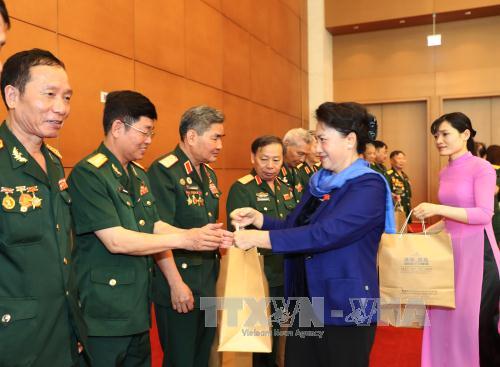 Chủ tịch Quốc hội gặp mặt cựu chiến binh Quân đoàn 2 ảnh 2