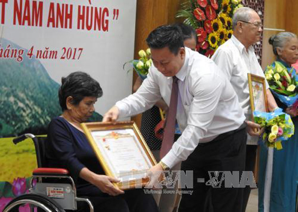 Tây Ninh phong tặng, truy tặng danh hiệu 'Bà mẹ Việt Nam Anh hùng' ảnh 1