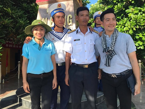 Ca sỹ Phương Thanh nhận lính Trường Sa làm... con rể ảnh 2