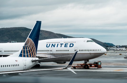 United Airlines tiếp tục phạm sai lầm sơ đẳng khiến hành khách bay lạc 5.000 km ảnh 1