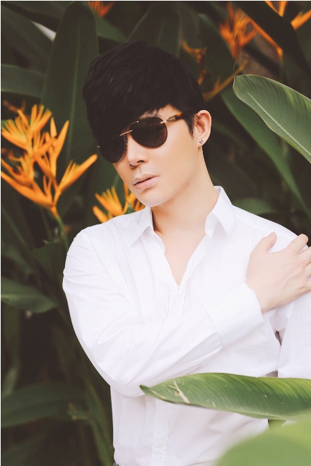Nathan Lee khoe bộ sưu tập sơ mi hàng hiệu ảnh 6