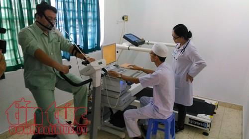 Bệnh viện đầu tiên đưa vào sử dụng hệ thống máy đánh giá vật lý trị liệu cho tim ảnh 1