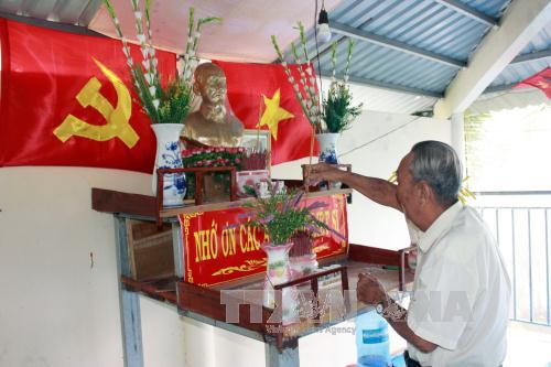 Người cựu chiến binh dành lương hưu làm nhà thờ Bác Hồ ảnh 1
