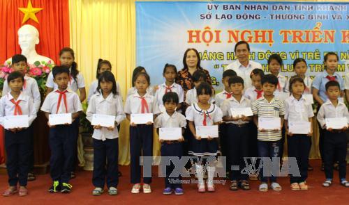 Quan tâm chăm lo cho trẻ có hoàn cảnh khó khăn nhân ngày Quốc tế thiếu nhi ảnh 2