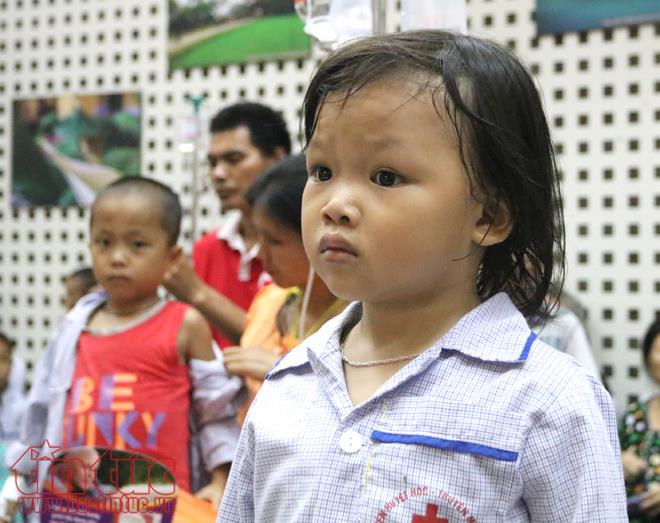 'Thắp sáng nụ cười em' tại Viện Huyết học - Truyền máu trung ương ảnh 5