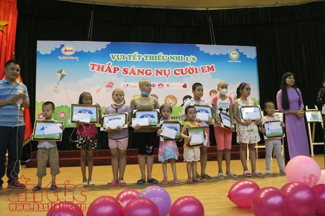 'Thắp sáng nụ cười em' tại Viện Huyết học - Truyền máu trung ương ảnh 7