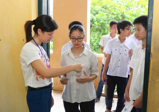 Ngày mai, thí sinh thi vào lớp 10 Hà Nội sẽ tập trung làm thủ tục ảnh 1