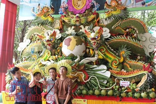 Độc đáo tạo hình nghệ thuật từ trái cây Nam Bộ ảnh 14