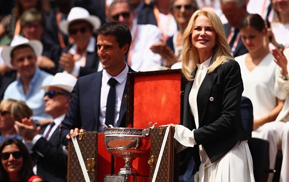 'Vua đất nện' Nadal lập kỷ lục cú ăn 10 Roland Garros ảnh 5