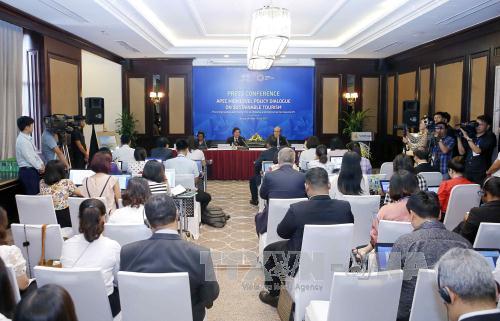 APEC 2017: Nới lỏng quy định về thị thực là biện pháp hiệu quả để thúc đẩy du lịch ảnh 1